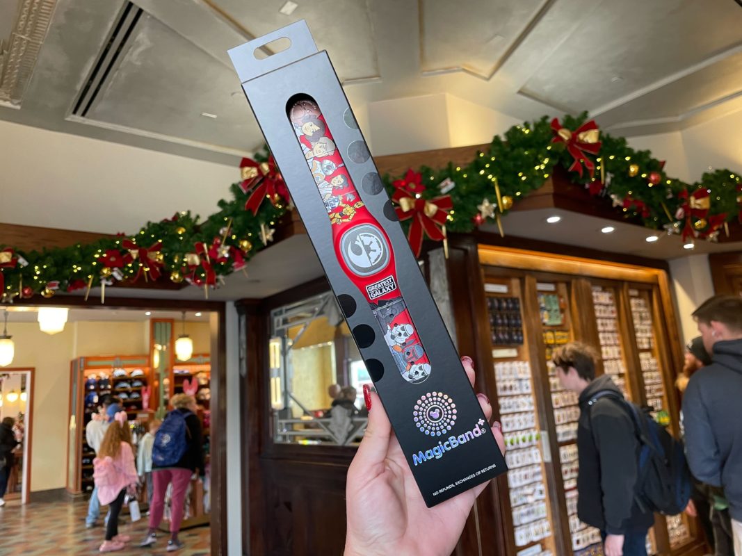 WDW-DHS-Star-Wars-MagicBand-Greatest-in-the-Galaxy-2.jpg